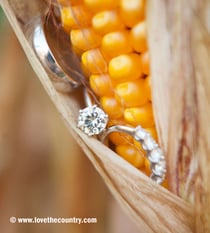Wedding-Rings-in-Corn-Husk